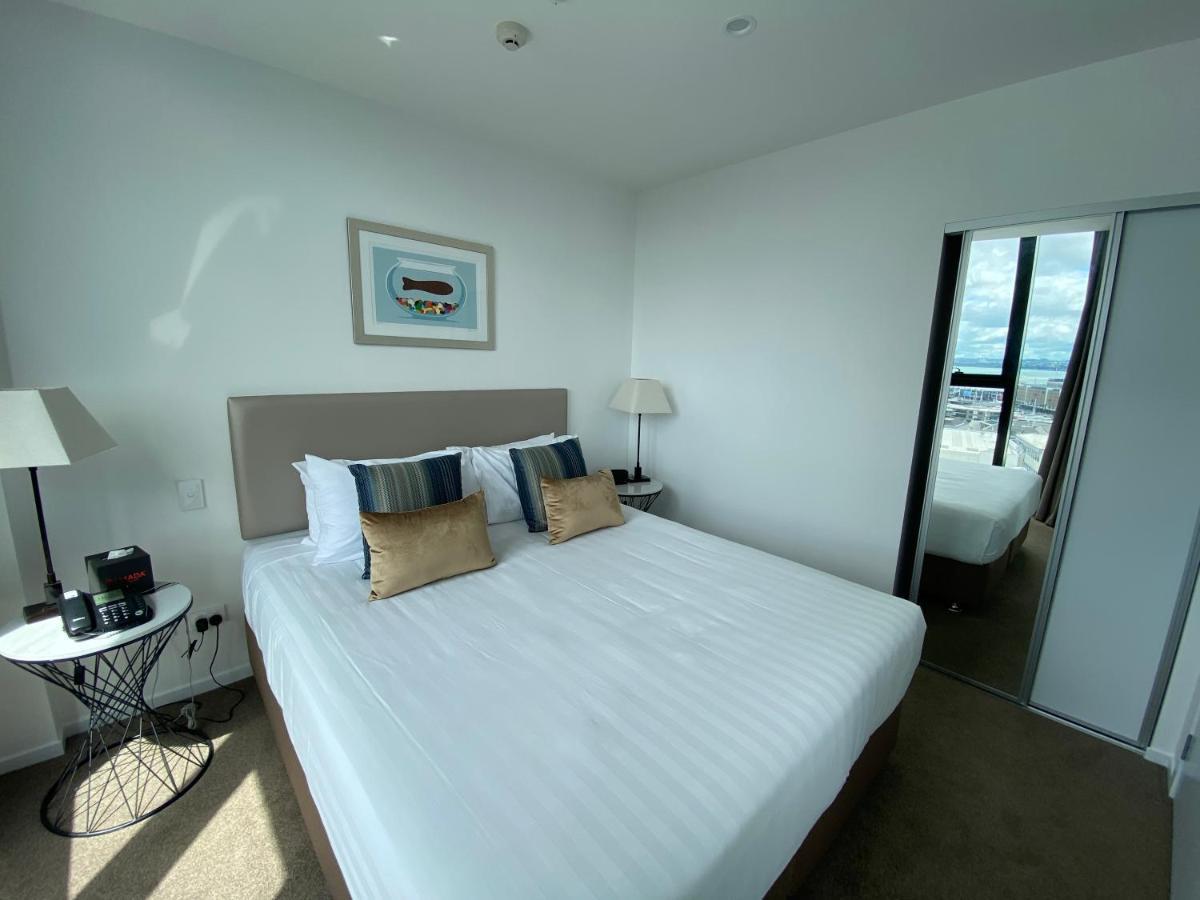 Ramada Suites By Wyndham Victoria Street West Auckland Esterno foto