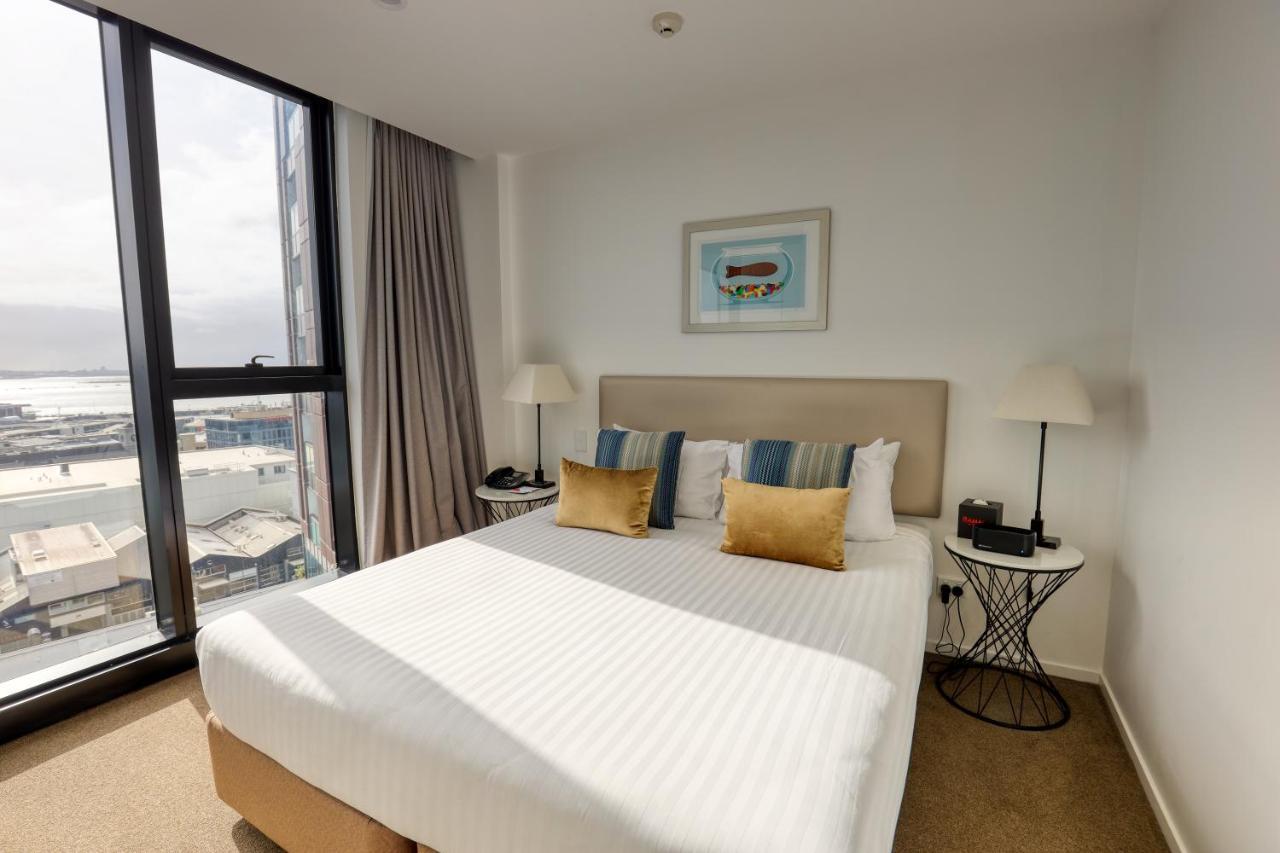 Ramada Suites By Wyndham Victoria Street West Auckland Esterno foto