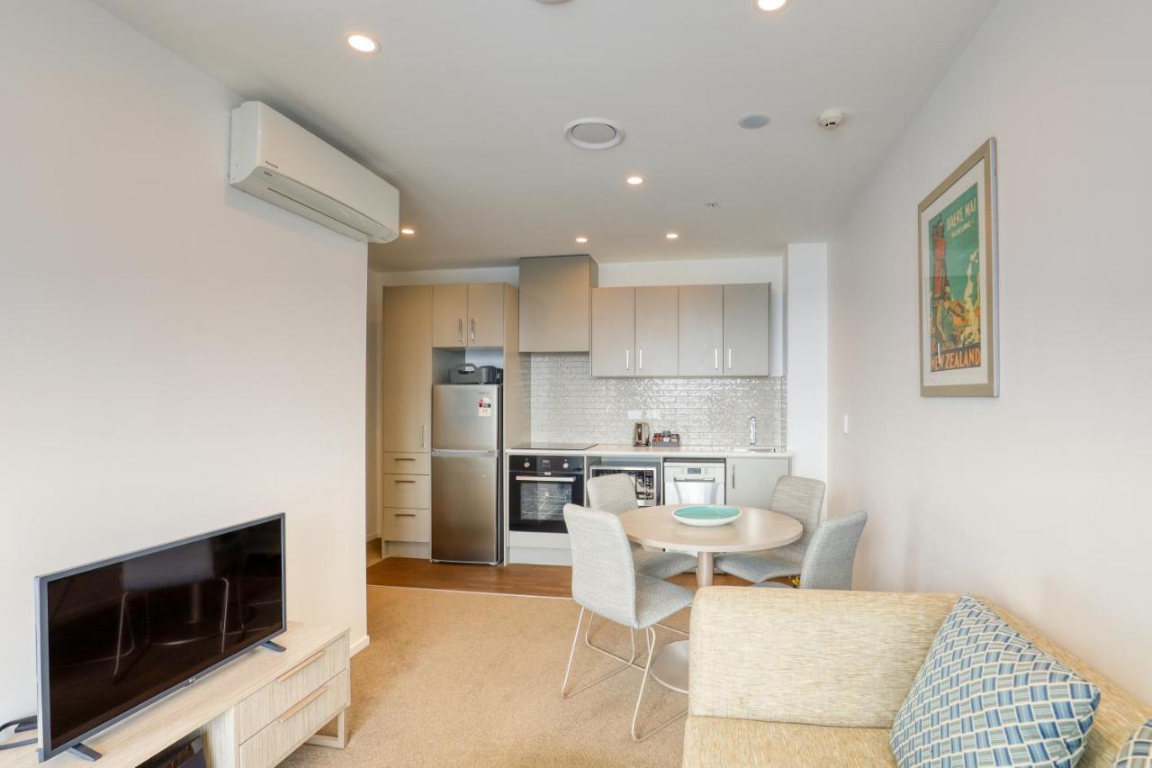 Ramada Suites By Wyndham Victoria Street West Auckland Esterno foto