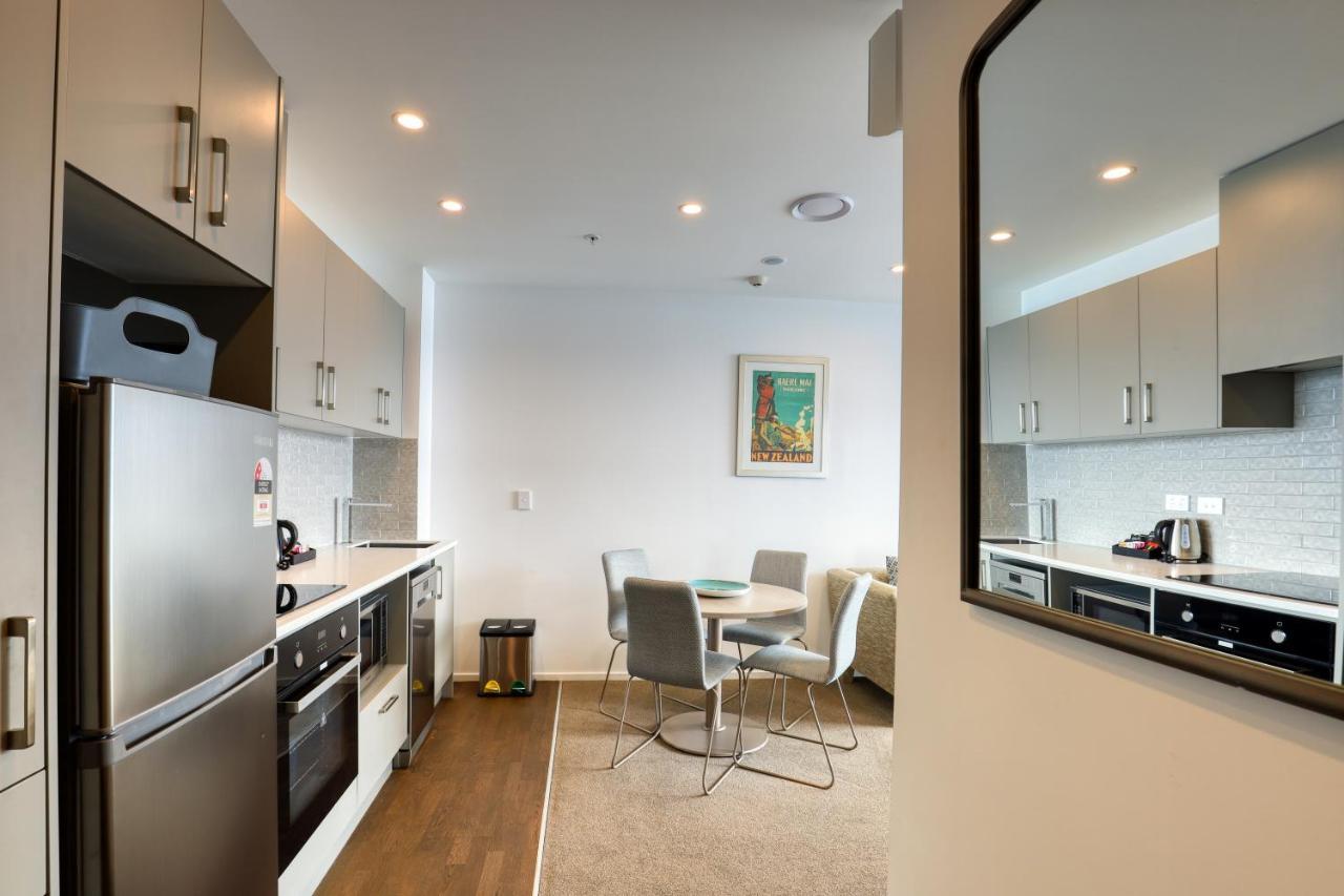 Ramada Suites By Wyndham Victoria Street West Auckland Esterno foto