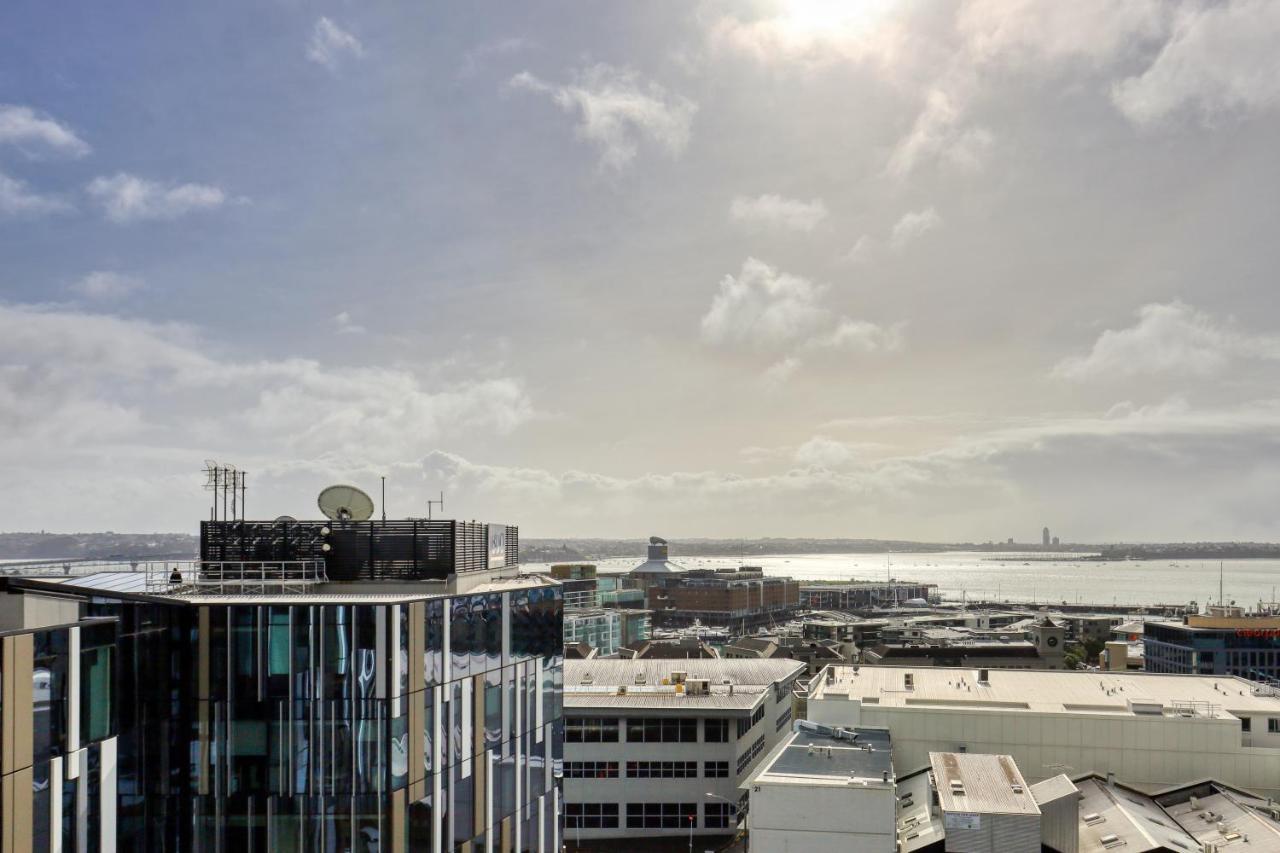 Ramada Suites By Wyndham Victoria Street West Auckland Esterno foto