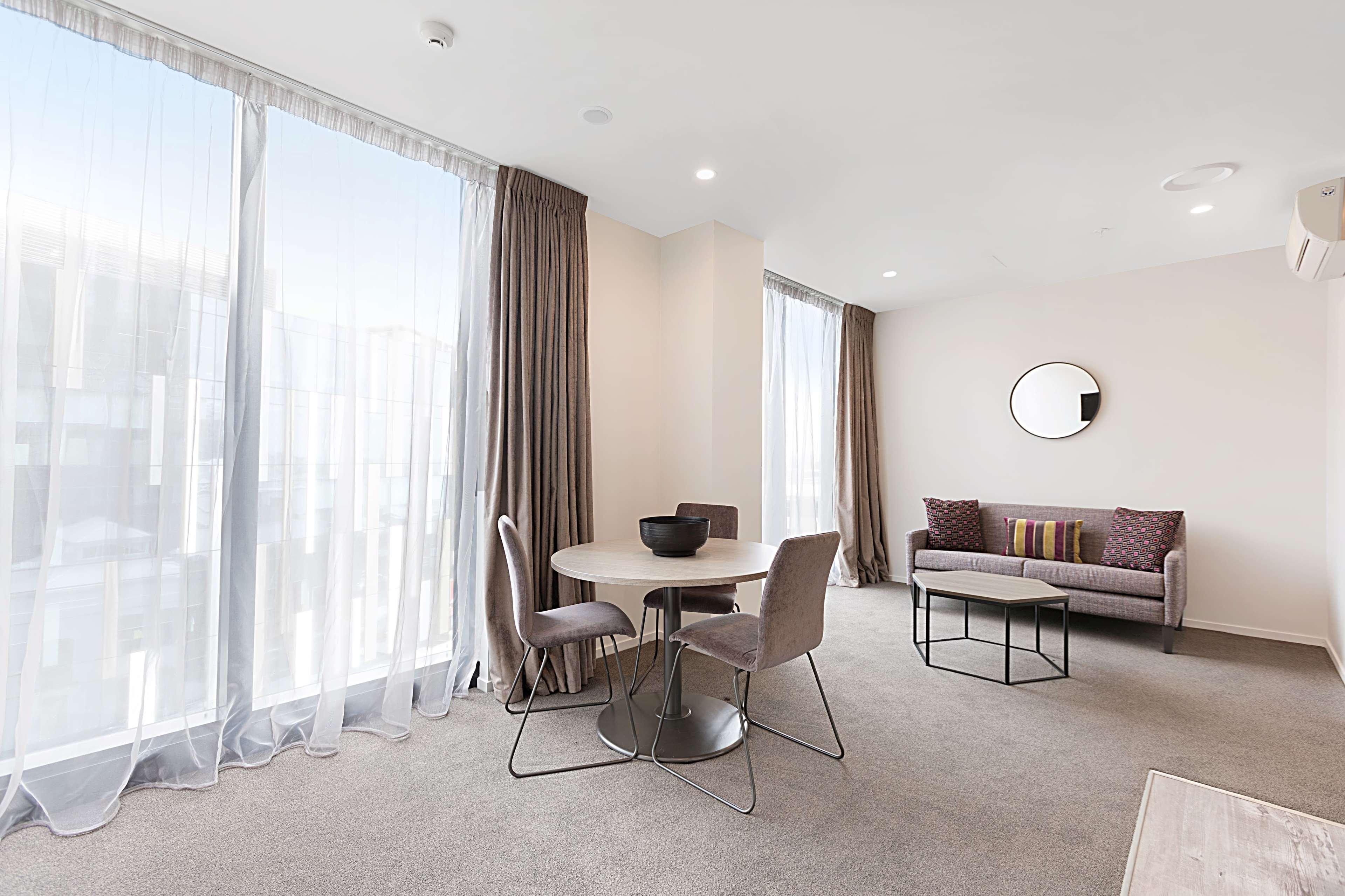 Ramada Suites By Wyndham Victoria Street West Auckland Esterno foto
