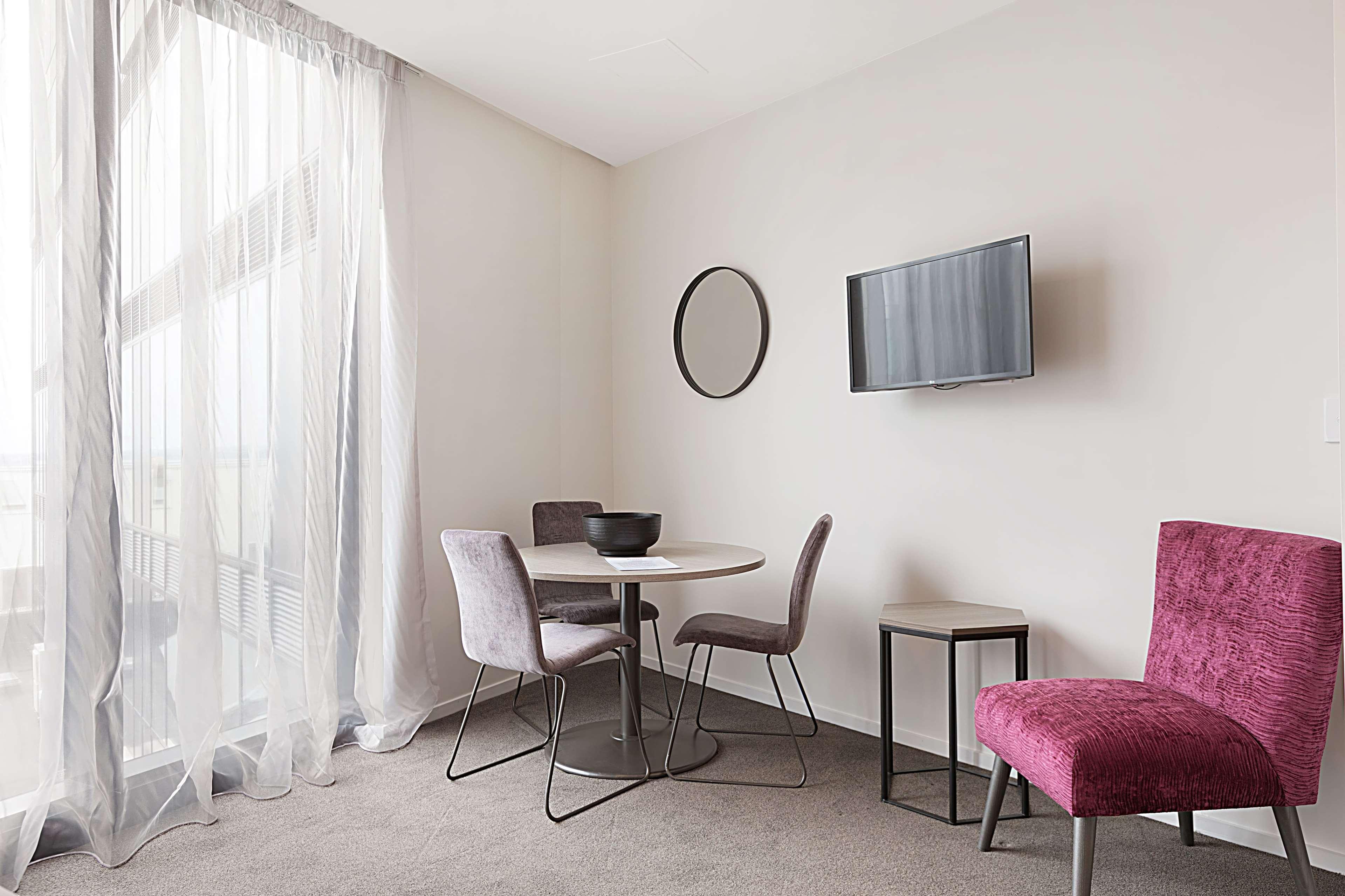 Ramada Suites By Wyndham Victoria Street West Auckland Esterno foto
