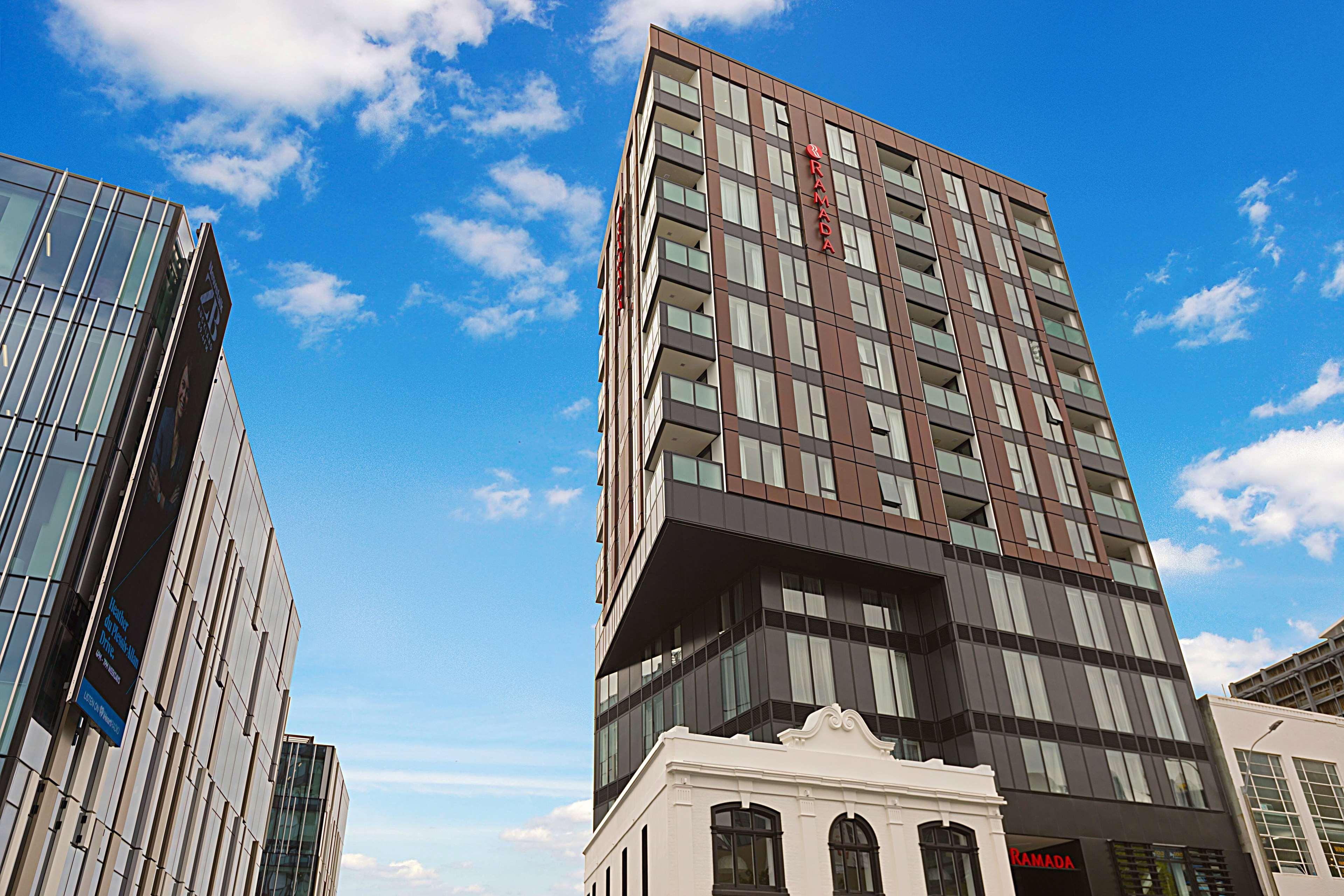 Ramada Suites By Wyndham Victoria Street West Auckland Esterno foto