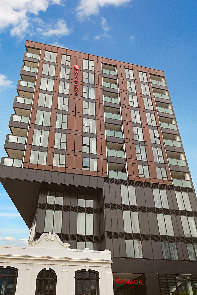 Ramada Suites By Wyndham Victoria Street West Auckland Esterno foto